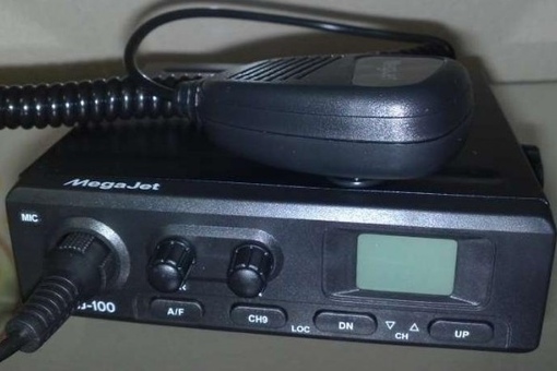 Megajet mj-100. Радиостанция мегаджет 700. Радиостанция megajet mj-100. Радиостанция mj 400 радиус действия. Штекер для антенны рации мегаджет 100.