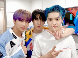 Nct 127. Fact check nct127. K-pop айдолы. Nct haechan dream show. Nct 127 2 baddies album.